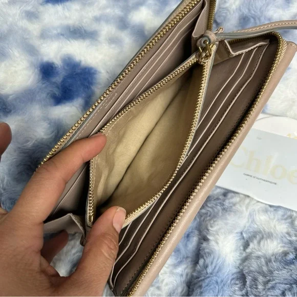 *SOLD* Chloe Leather Envelope Wallet Light Pink Beige - Picture 12 of 16